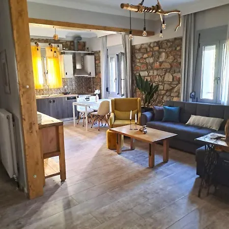 Apartment Apostolos House Center